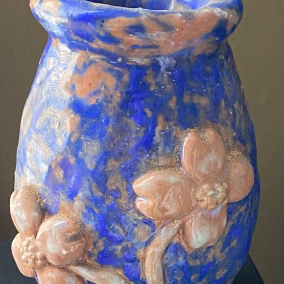 Vintage Marked Signed 77' Stutts Blue Raised Floral HandMade Thrown Pottery Vase - Picture 3 of 10